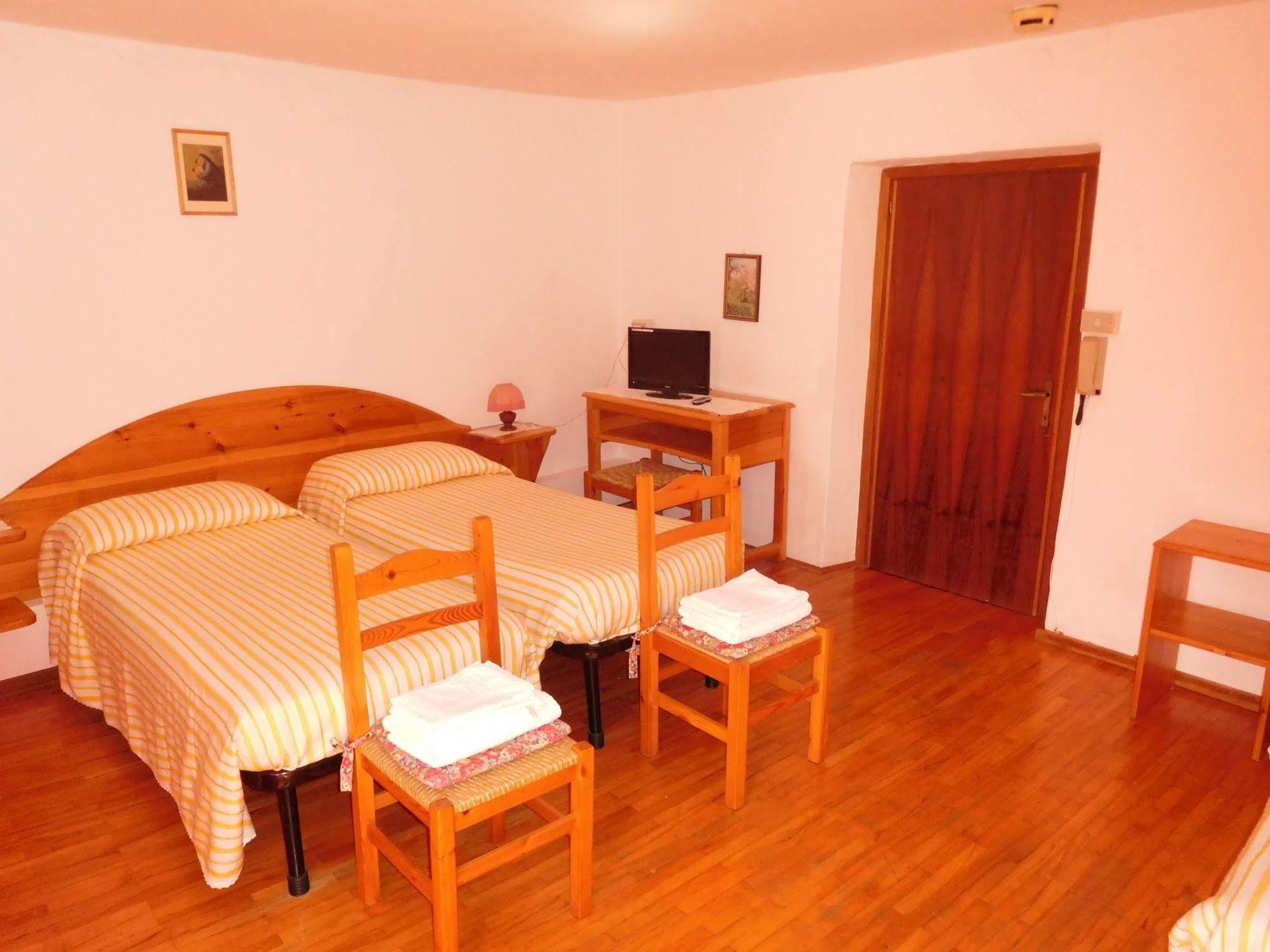 Fonzaso Antico Albergo Sant'Antonio מראה חיצוני תמונה